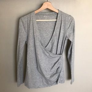 GapBody nursing top